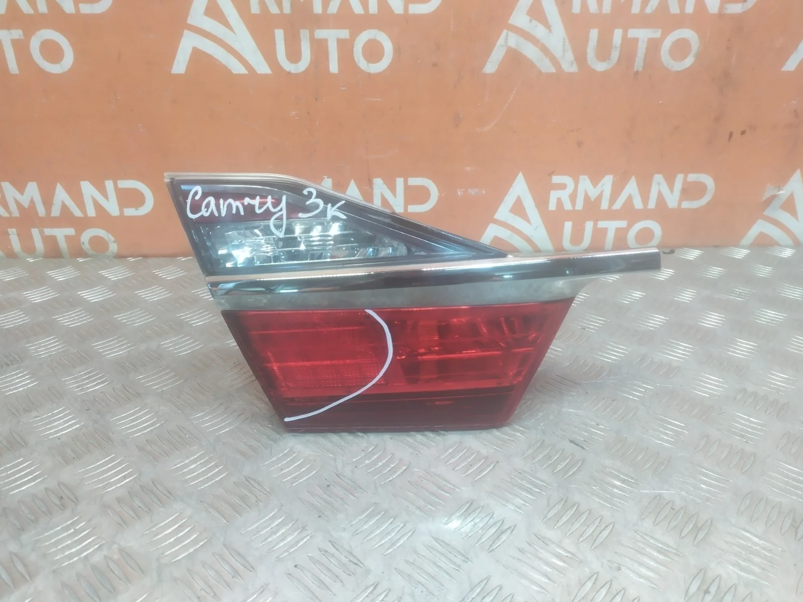 Фонарь внутренний Toyota Camry 2014-2018 8159133291 7 XV50, левый