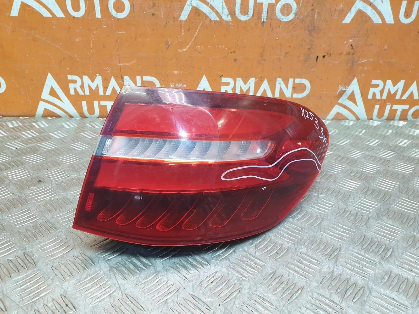 Фонарь внешний Mercedes GLC-Class 2015-2019 A2539067400 X253, правый