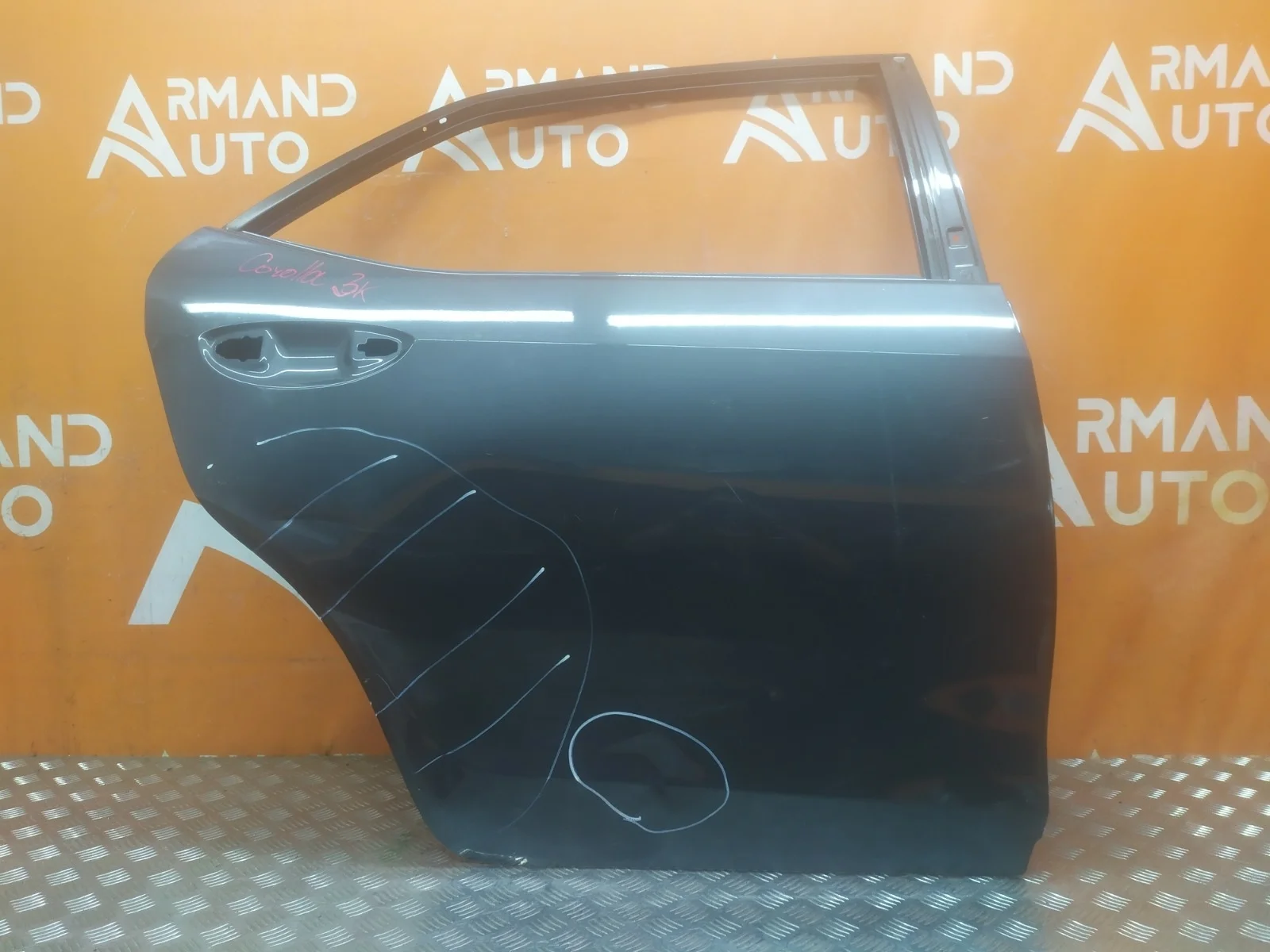 Дверь Toyota Corolla 2012-2019 6700302410 11 E180, задняя правая