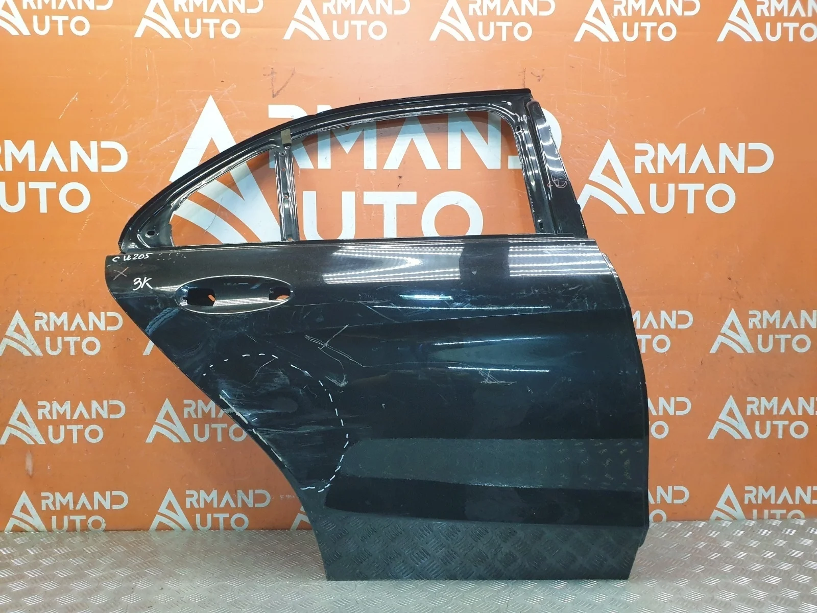 Дверь Mercedes C-Class 2014-2021 A2057300205 W205, задняя правая