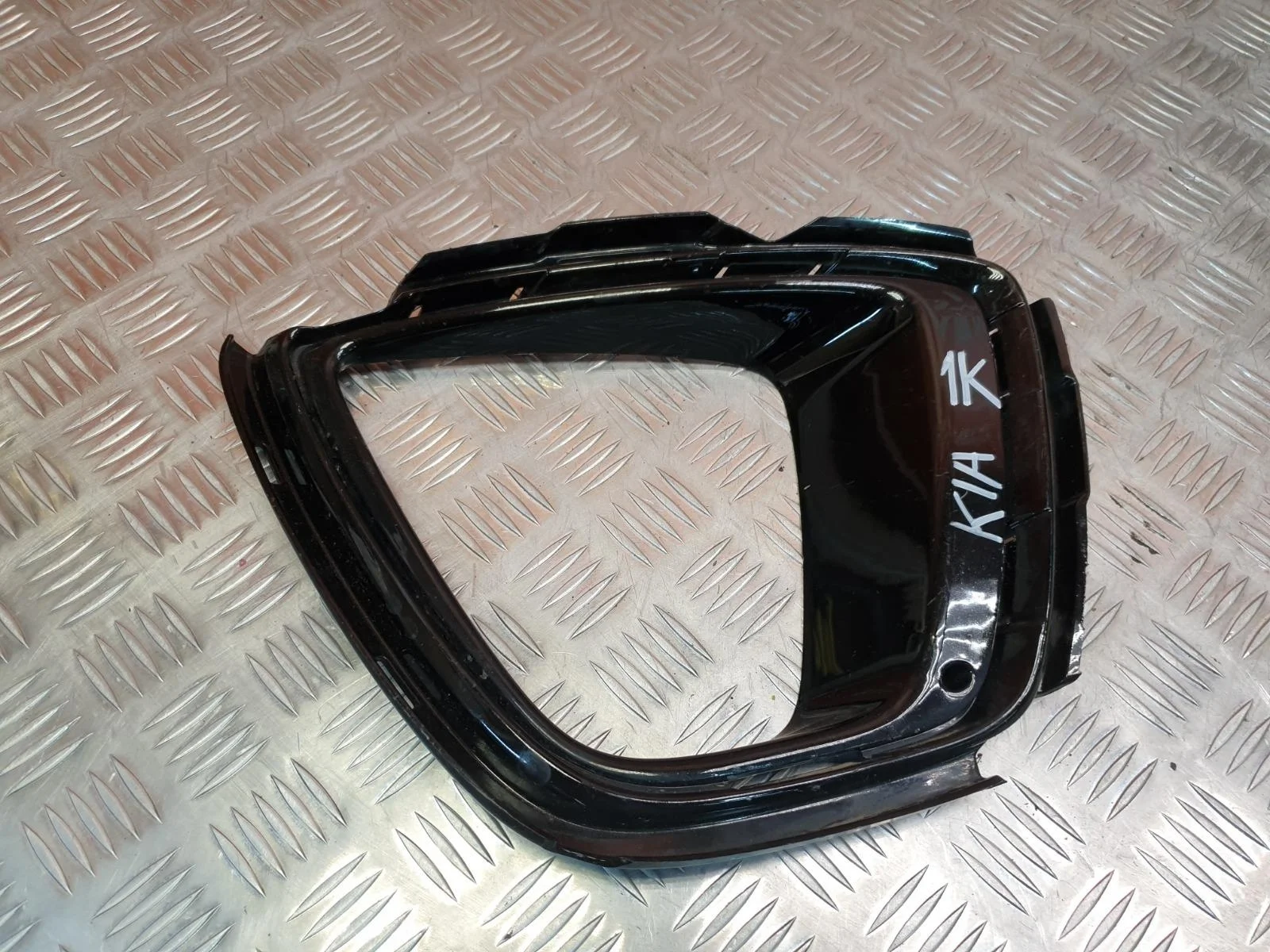Окантовка птф Kia Sorento 2014-2017 86526C5040 3 PRIME UM, правая