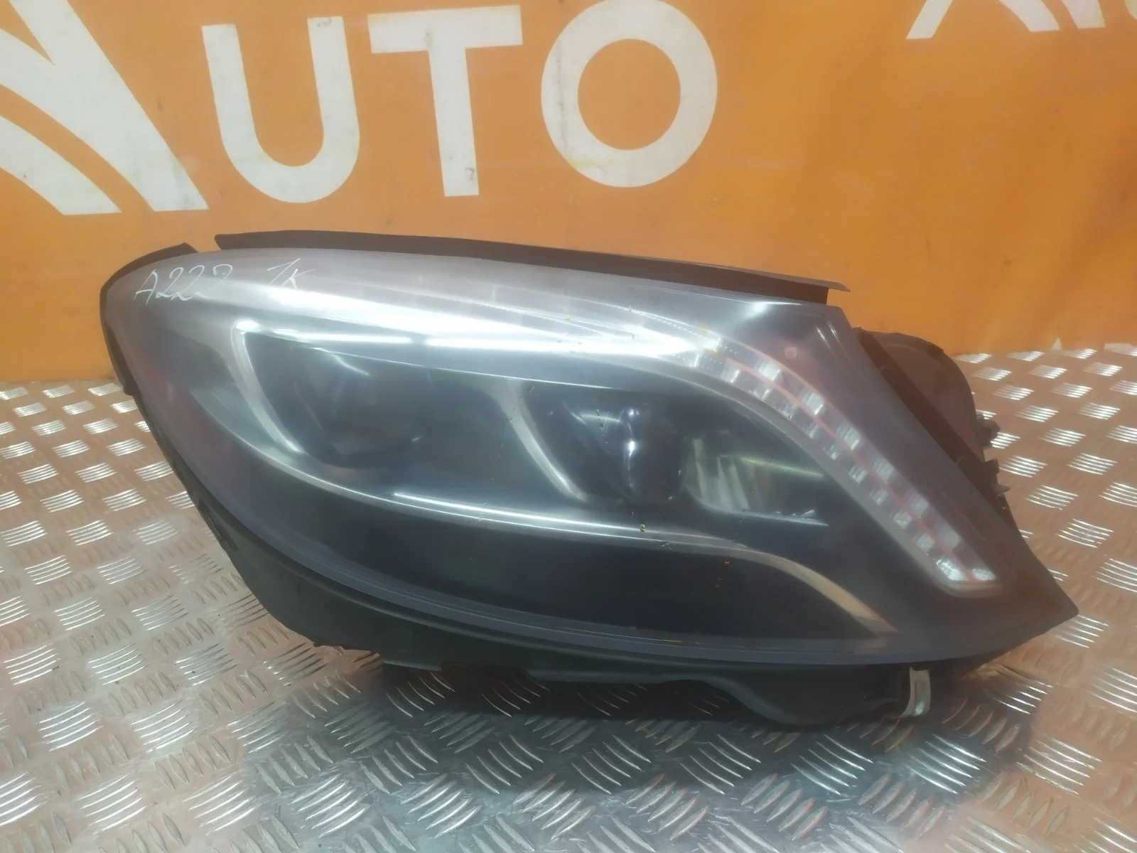 Фара Mercedes S-Class 2013-2017 A2229061402 W222, правая