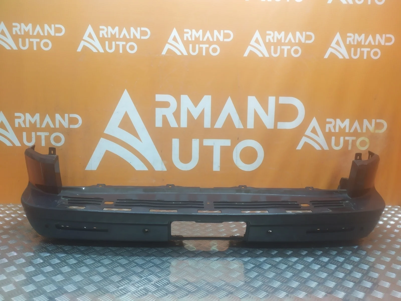 Бампер Land Rover Discovery 2009-2016 LR015463 4, задний