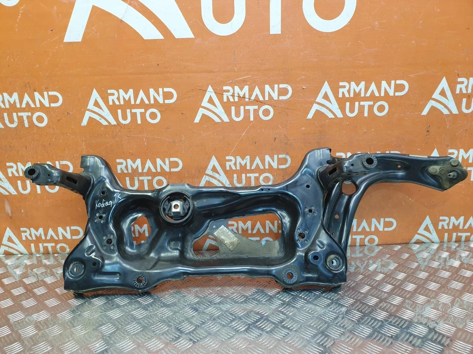 Подрамник Volkswagen Tiguan 2016-нв 3Q0199315D 2, передний