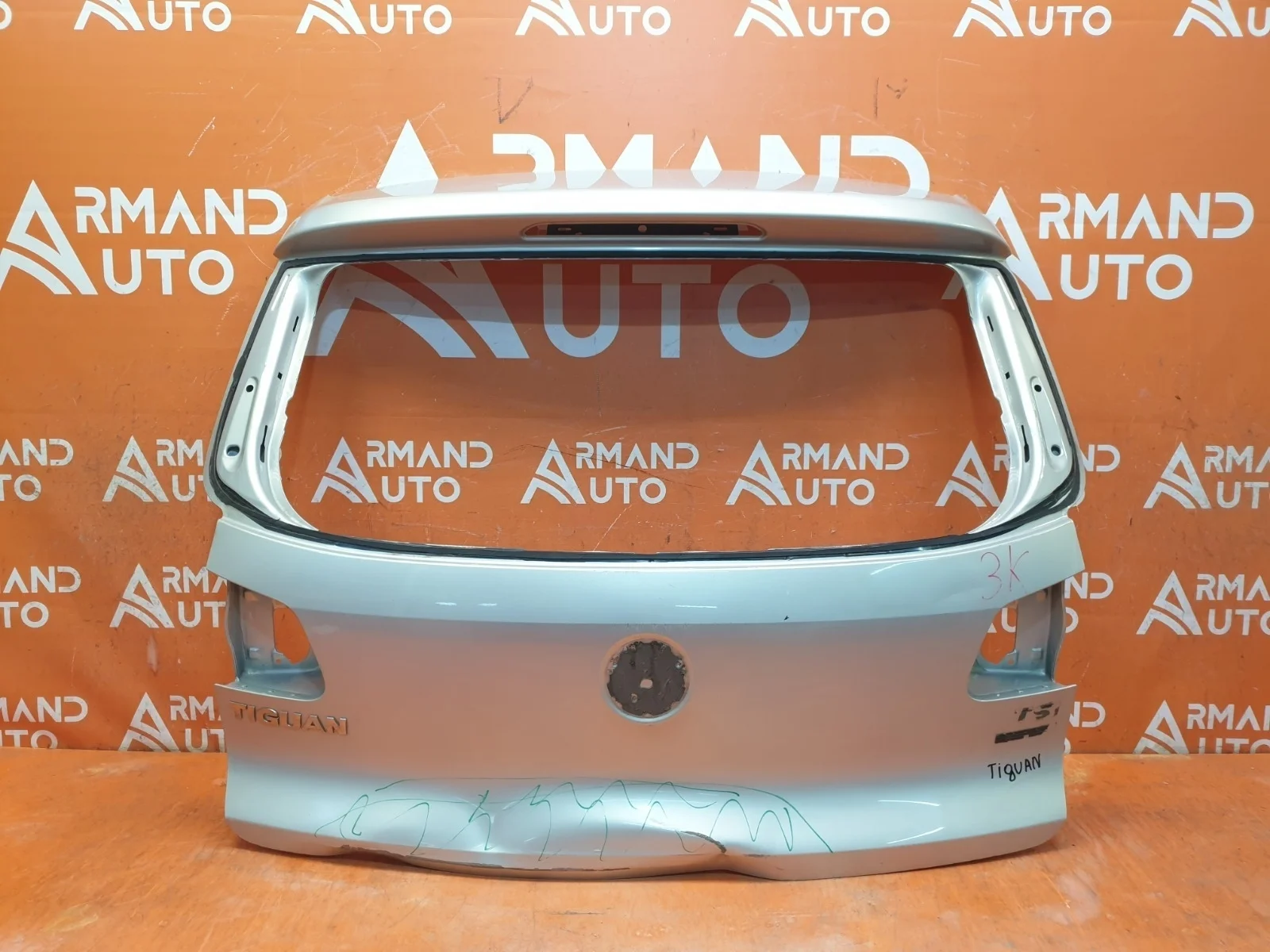 Дверь багажника Volkswagen Tiguan 2007-2018 5N0827025G 1