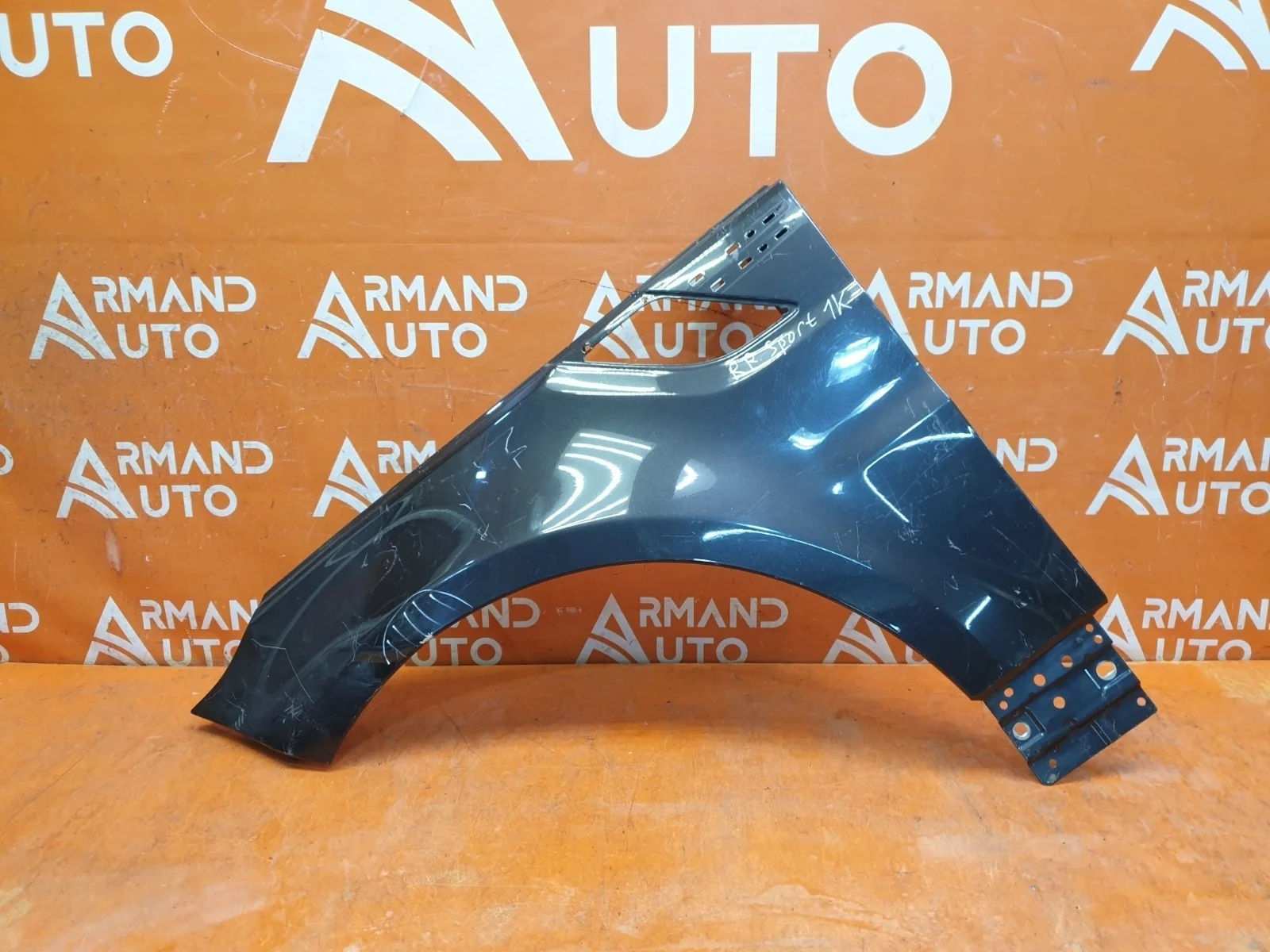 Крыло Land Rover Range Rover Sport 2013-2017 LR044232 2 L494, переднее левое