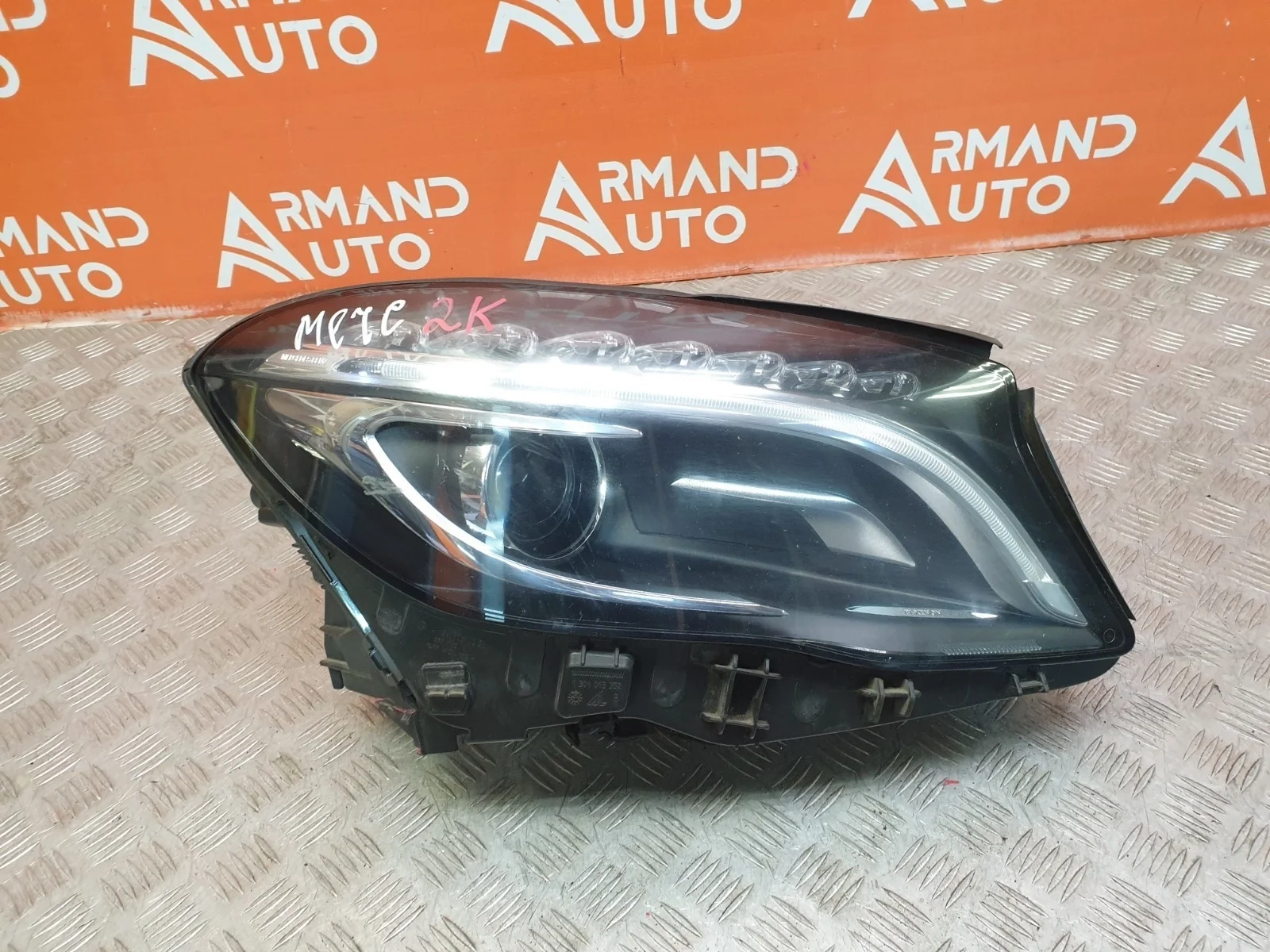 Фара Mercedes GLA-Class 2013-2017 A1569063200 X156, правая