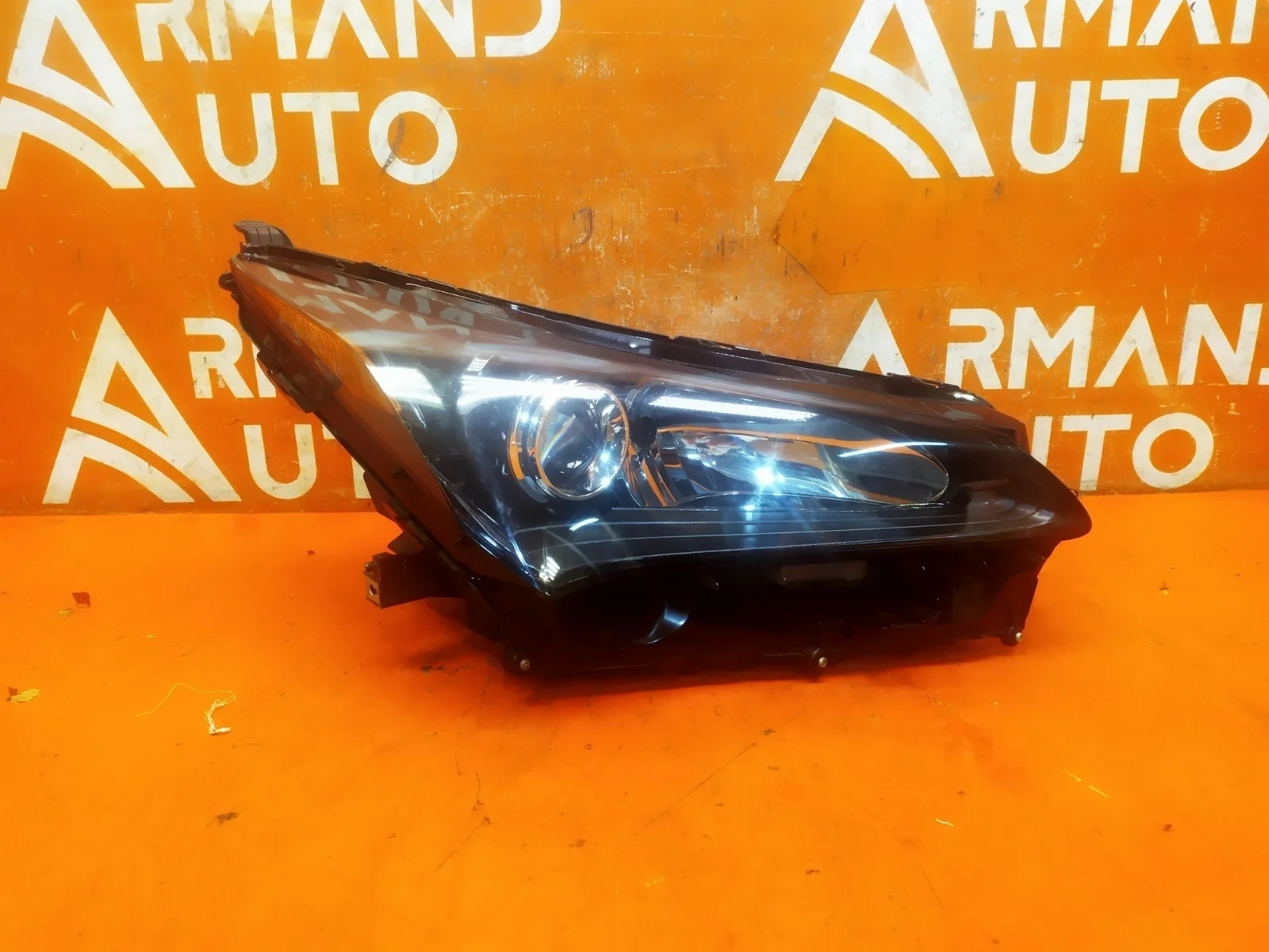 Фара Lexus NX 2014-2017 8114578020 1, правая