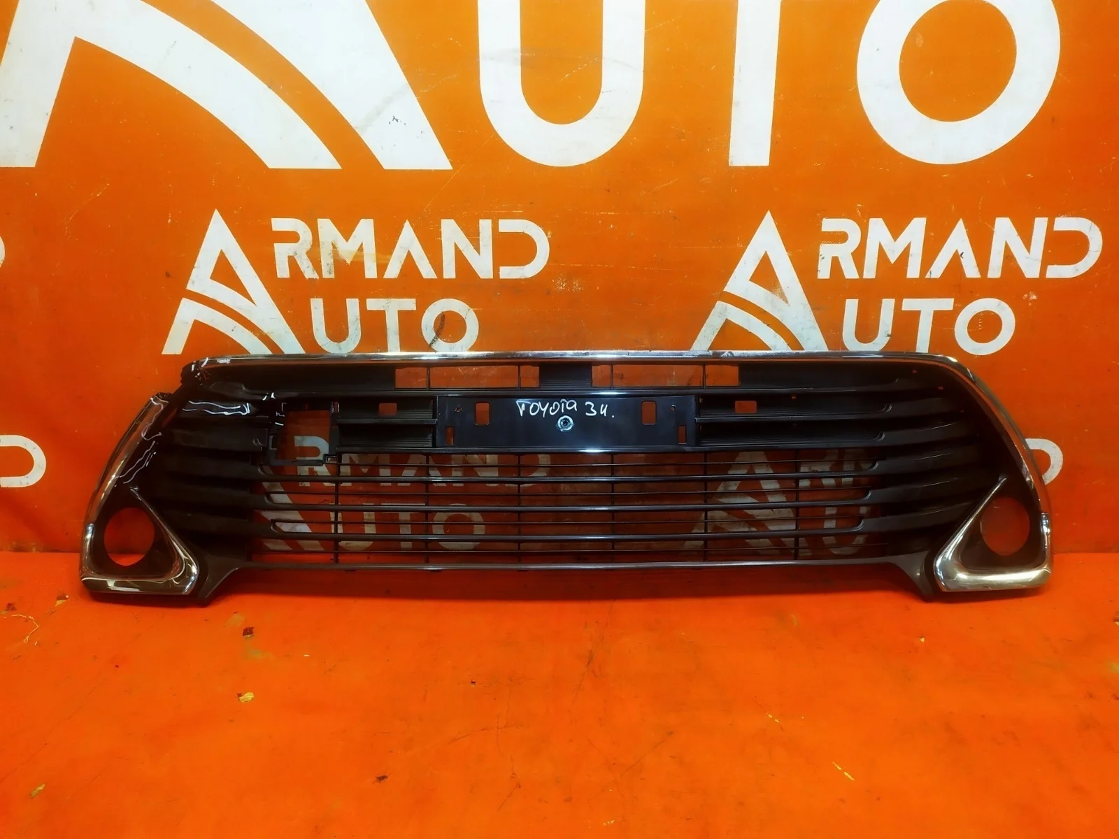 Решетка бампера Toyota Camry 2014-2017 5310233040 7 XV50, передняя