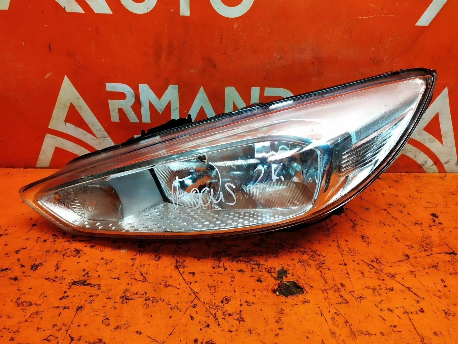 Фара Ford FOCUS 2014-2019 2060612 3, левая