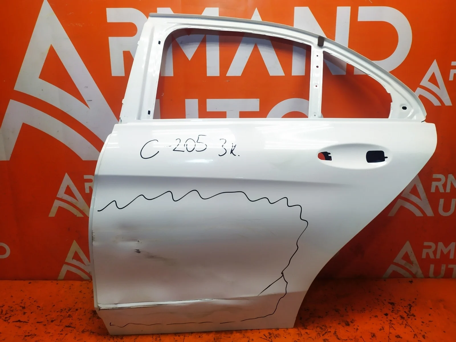 Дверь Mercedes C-Class 2014-2021 A2057300105 W205, задняя левая