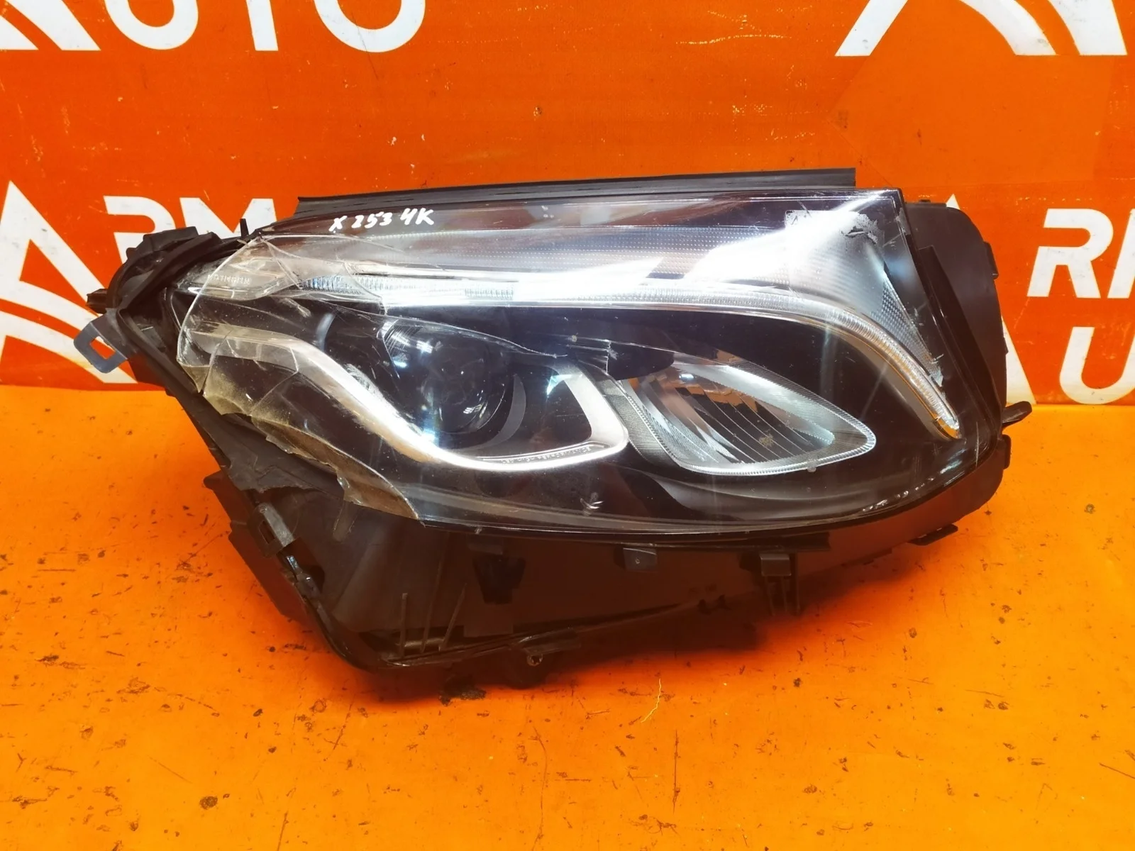 Фара Mercedes GLC-Class 2015-2019 A2539061001 X253, правая