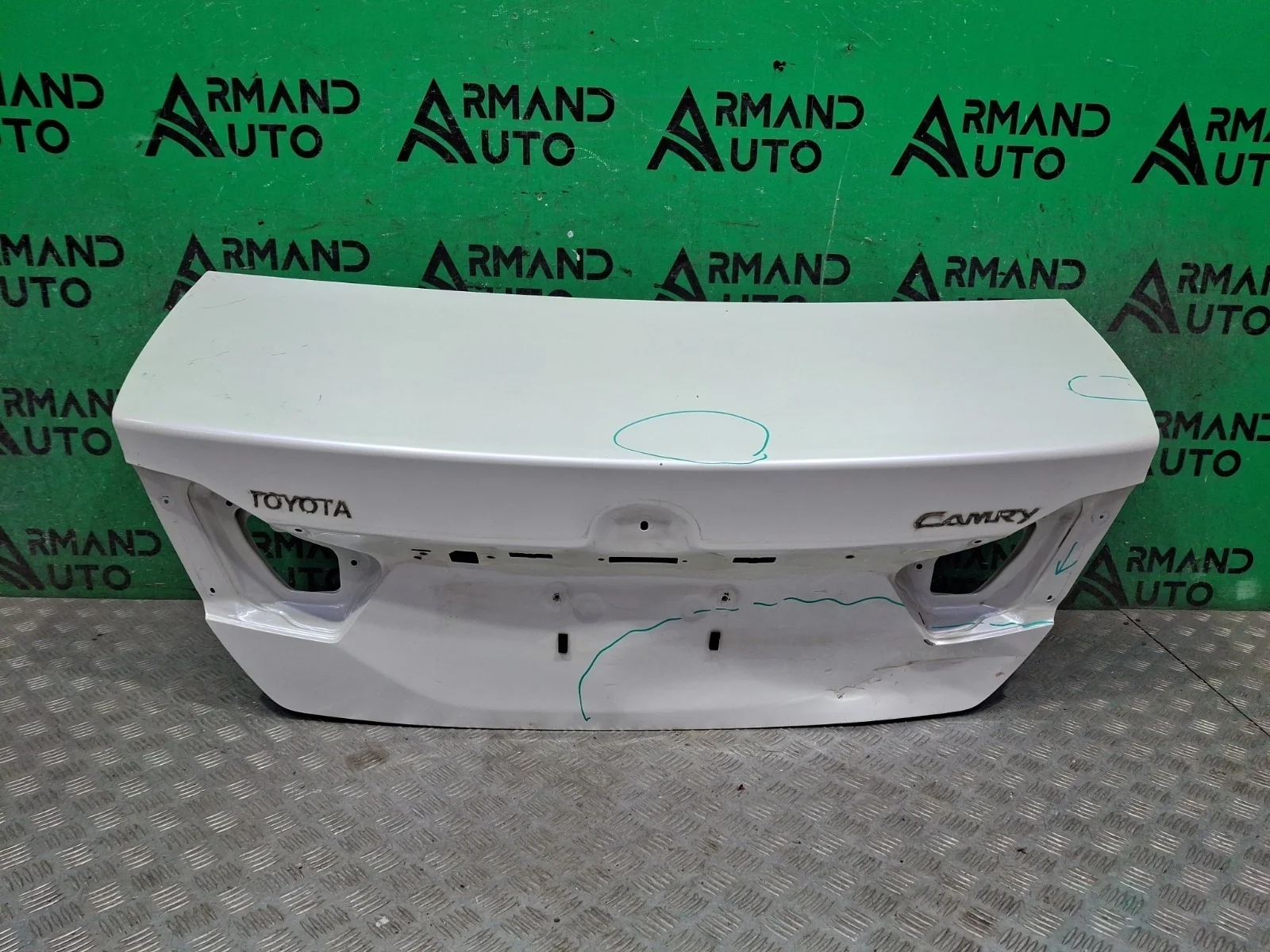 Крышка багажника Toyota Camry 2011-2018 6440106C80 7 XV50