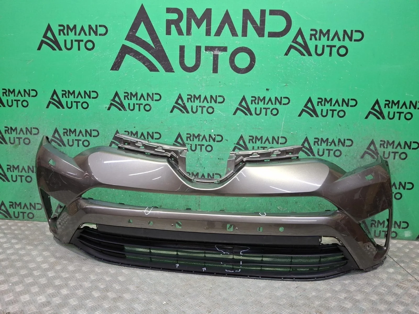 Бампер Toyota RAV4 2015-2019 521190R916 4 CA40, передний
