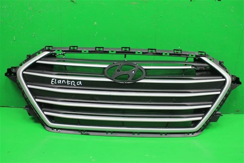 Решетка радиатора HYUNDAI ELANTRA 2015-2019 86350F2000 6 AD