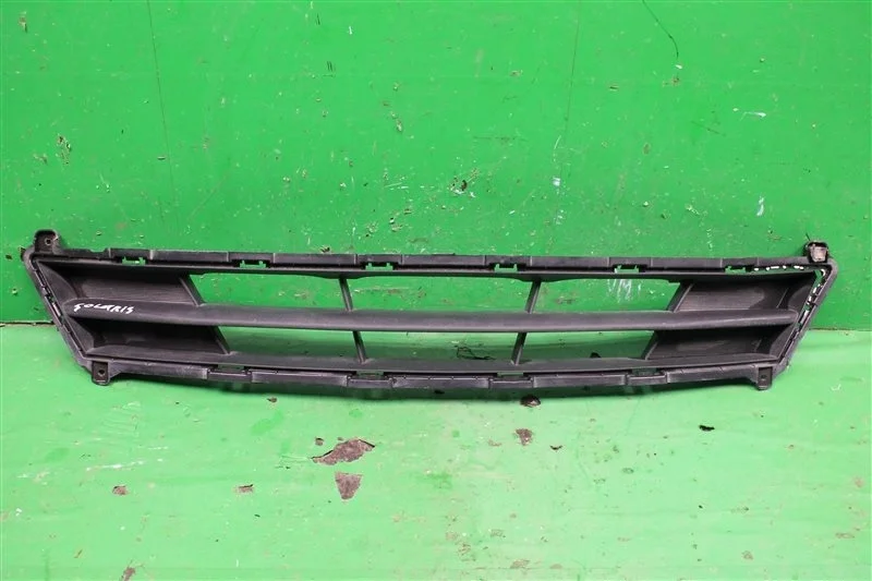 Решетка бампера HYUNDAI SOLARIS 2014-2017 865614L500 1, передняя