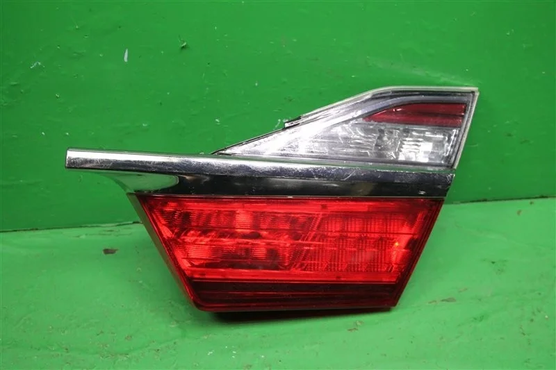 Фонарь внутренний TOYOTA CAMRY 2014-2017 8158133291 7 XV50, правый