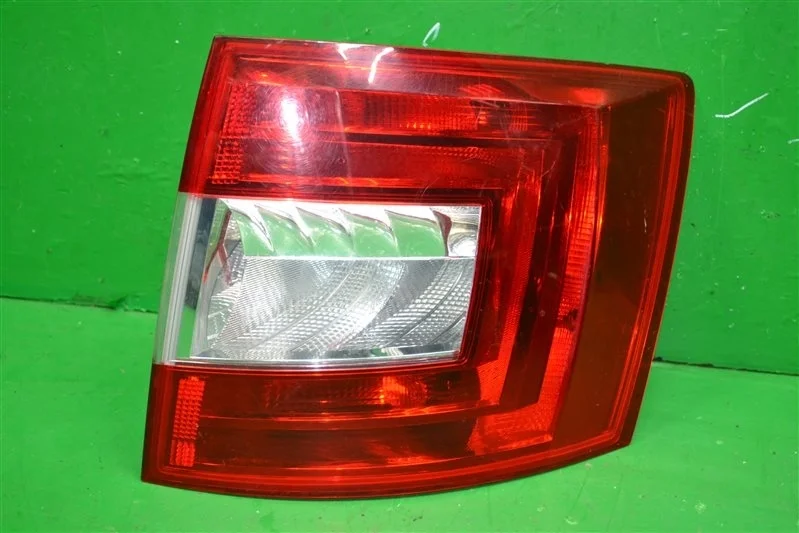 Фонарь SKODA OCTAVIA 2013-2017 5E5945096A 3 A7 (5E), правый