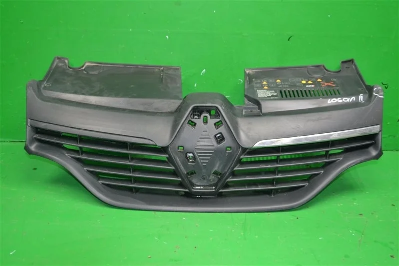 Решетка радиатора RENAULT Logan 2012-2018 623105727R 2