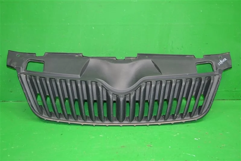 Решетка радиатора SKODA FABIA 2010-2014 5J0853668C9B9 2 5J
