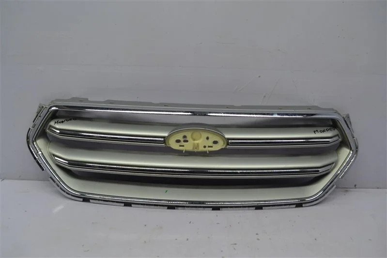 Решетка радиатора FORD KUGA 2016-2019 2058454 2 CBS