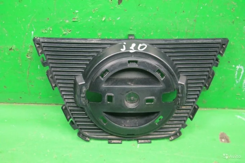 Накладка решетки радиатора NISSAN QASHQAI 2010-2013 62310BR00A 1 J10