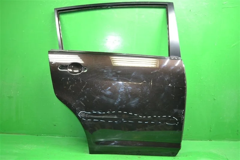 Дверь NISSAN TIIDA 2004-2014 82100EL030 C11, задняя правая
