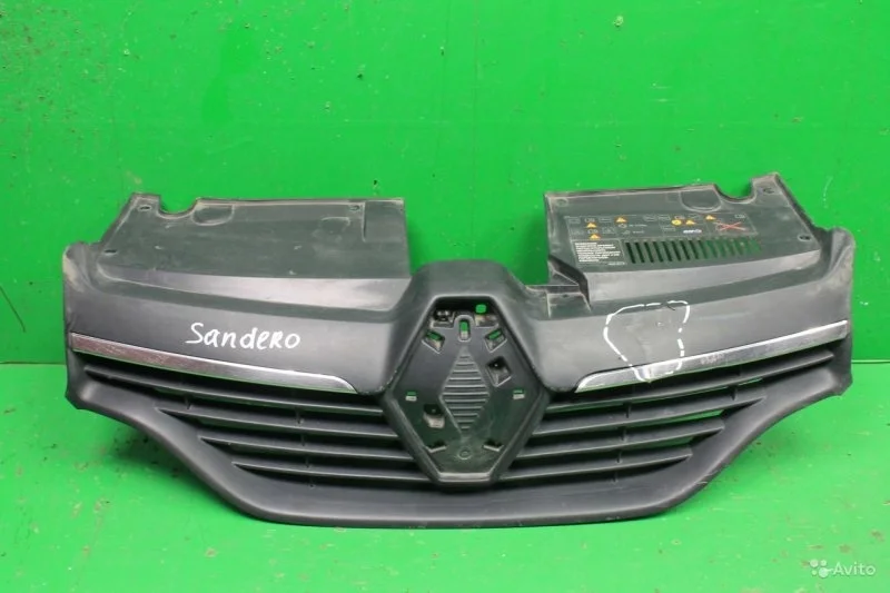 Решетка радиатора RENAULT Logan 2012-2018 623105727R 2