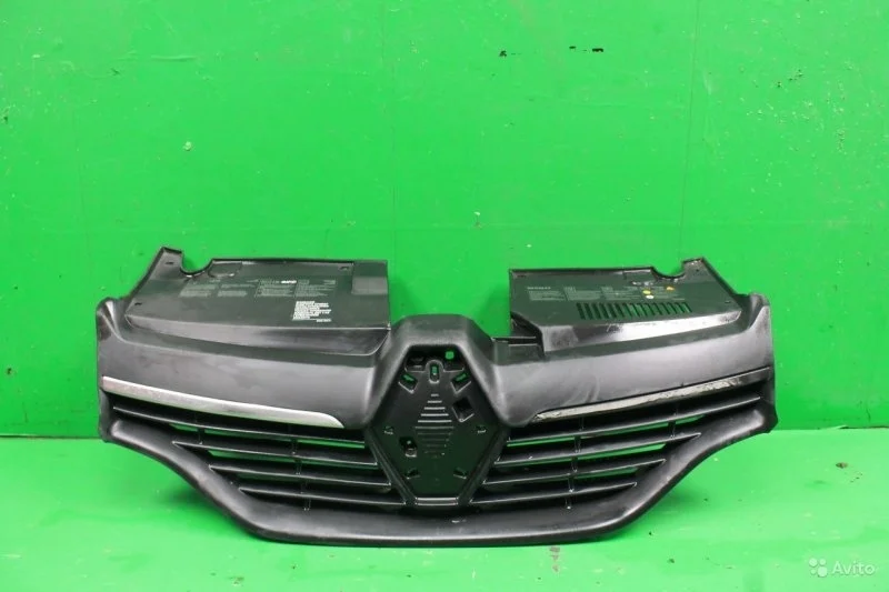Решетка радиатора RENAULT Logan 2012-2018 623105727R 2