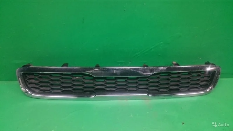 Решетка радиатора Kia Soul 2008-2011 863502K050 1 AM