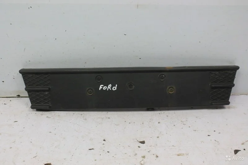 Площадка под Гос номер FORD KUGA 2012-2016 2054946 2 CBS, передняя