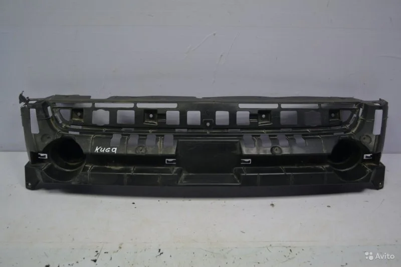 Кронштейн решетки радиатора FORD KUGA 2012-2016 1870314 2 CBS