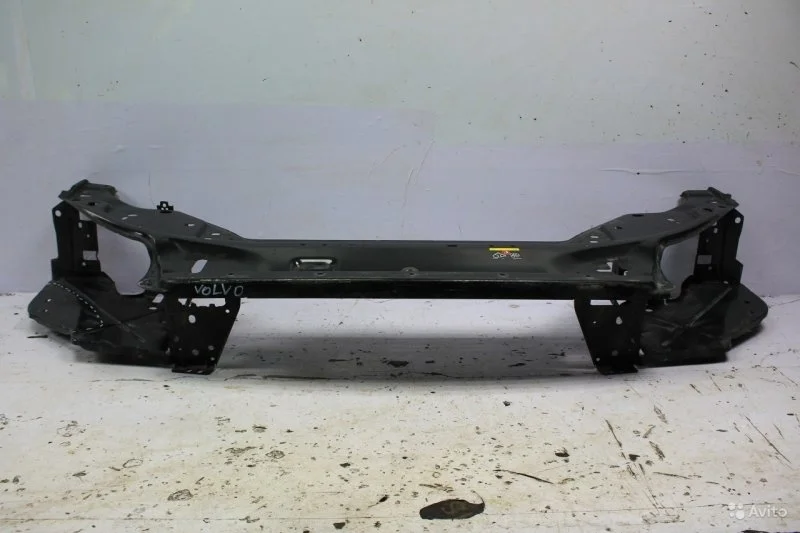 Панель передняя (суппорт радиатора) VOLVO S80 2006-2016 31335558 2
