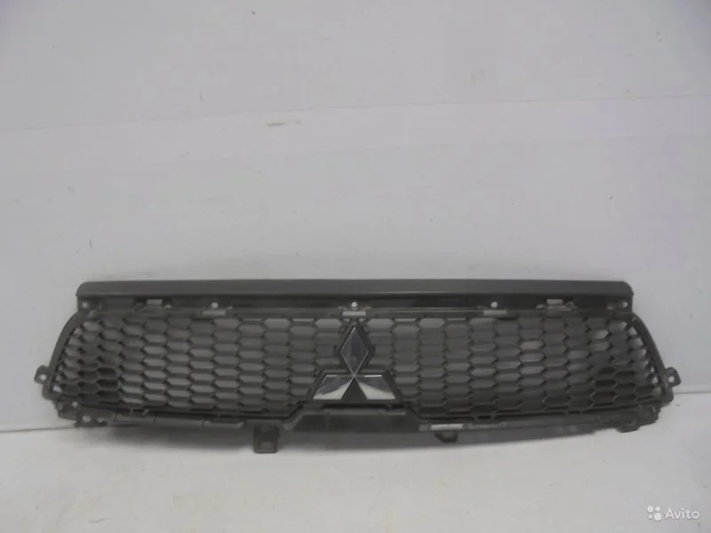 Решетка радиатора Mitsubishi Outlander 2009-2013 6402A198 2 XL