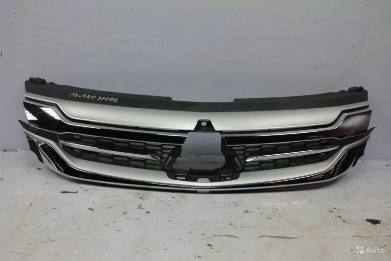 Решетка радиатора MITSUBISHI PAJERO SPORT 2015-2021 7450A960 3