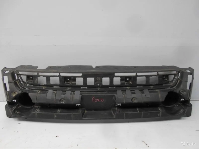 Кронштейн решетки радиатора FORD KUGA 2012-2016 1870314 2 CBS