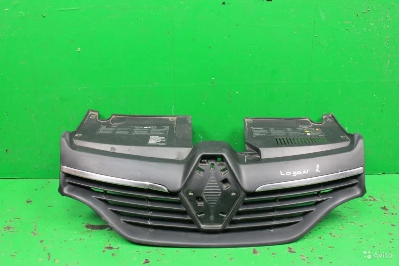 Решетка радиатора RENAULT Logan 2012-2018 623105727R 2