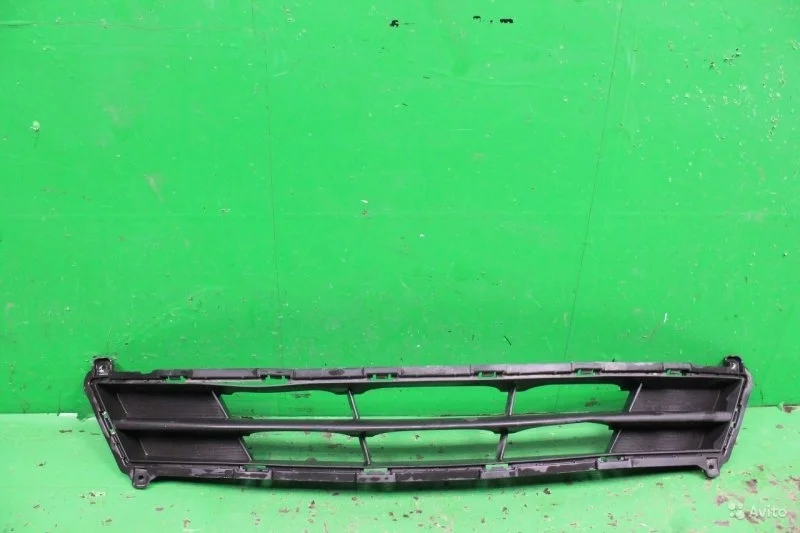 Решетка бампера Hyundai Solaris 2014-2017 865614L500 1, передняя