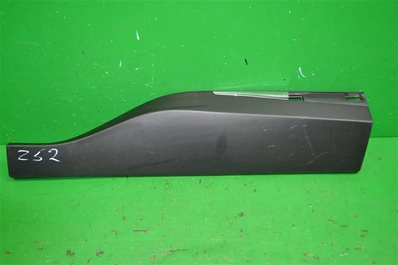 Молдинг двери NISSAN MURANO 2014-2024 828705BF0A Z52, задний правый