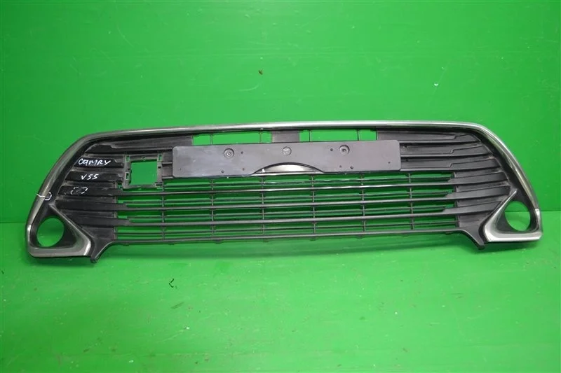 Решетка бампера TOYOTA CAMRY 2014-2017 5310233040 7 XV50, передняя