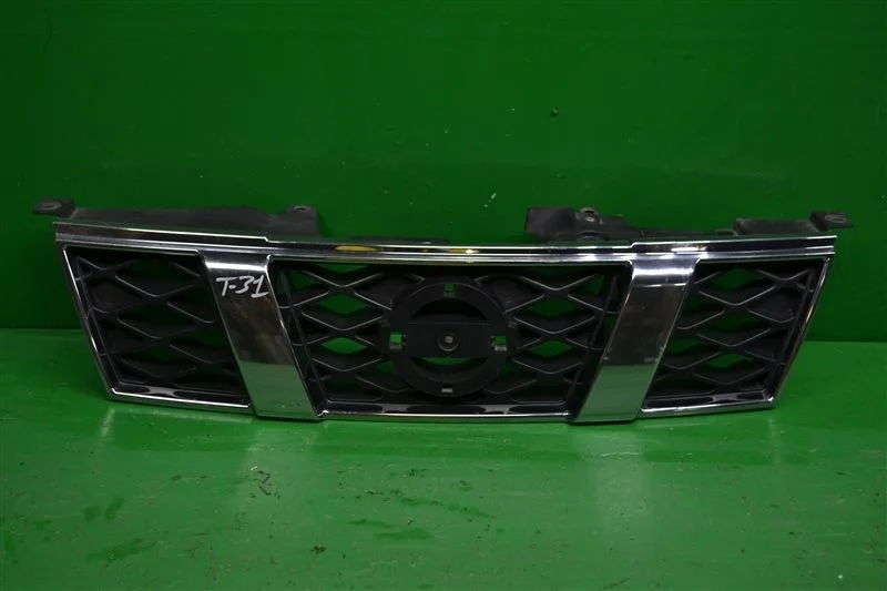 Решетка радиатора NISSAN X-TRAIL 2007-2011 62310JG50A 2 T31