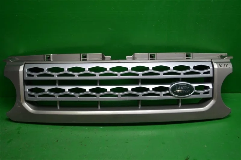 Решетка радиатора LAND ROVER DISCOVERY 2009-2013 LR015446 4