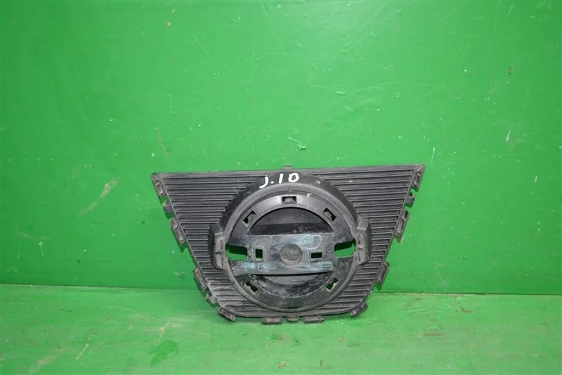 Кронштейн эмблемы NISSAN QASHQAI 2010-2013 62310BR00A 1 J10