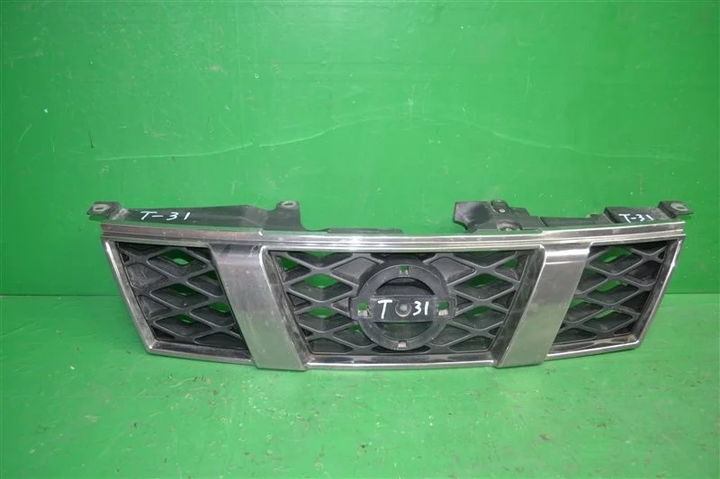 Решетка радиатора NISSAN X-TRAIL 2007-2011 62310JG50A 2 T31