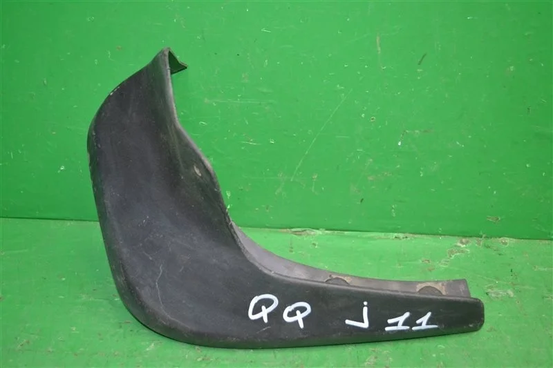 Брызговик NISSAN QASHQAI 2013-2022 78810BM90A 2 J11, задний правый