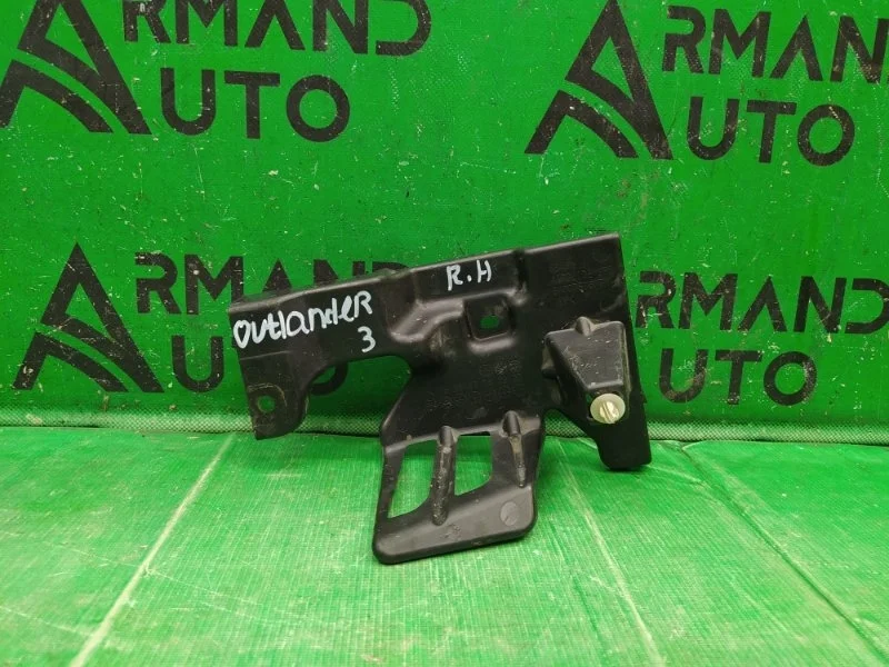 Кронштейн решетки радиатора верхний MITSUBISHI OUTLANDER 2012-2023 6400D586 3, правый