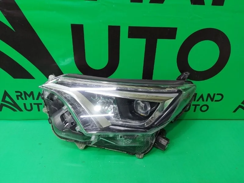 Фара TOYOTA RAV4 2015-2019 8118542680 4 CA40, левая