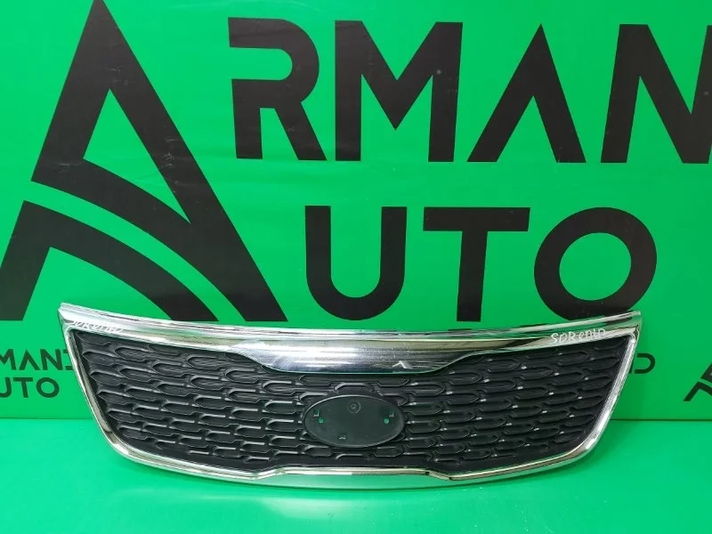 Решетка радиатора KIA SORENTO 2012-2019 863502P500 2 XM