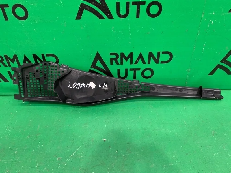 Жабо RENAULT DUSTER 2010-2015 8200825457 1, левое