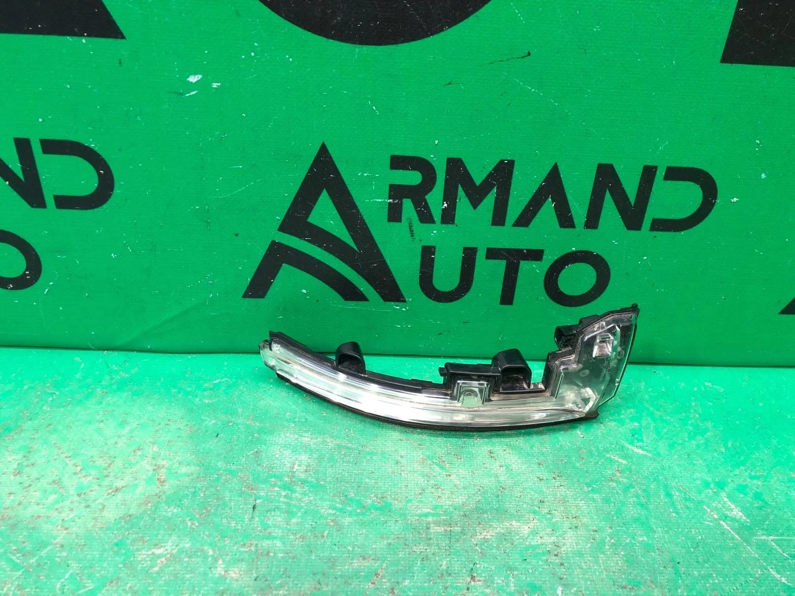 Повторитель поворота на зеркало LAND ROVER Range Rover Evoque 2011-2015 LR027945 1 L538, правый